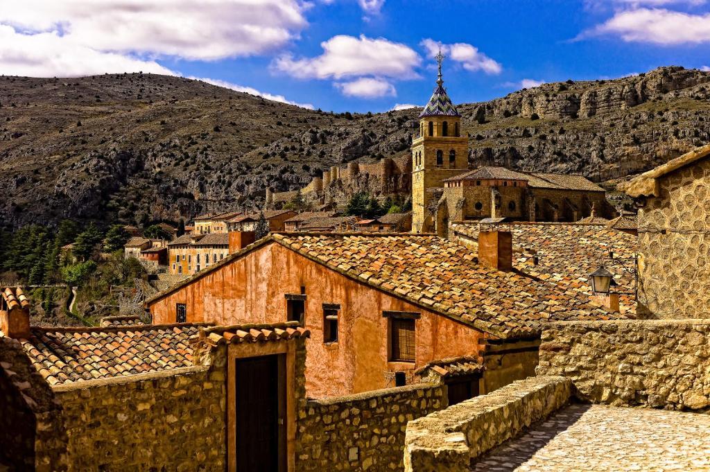 Hotel Albanuracin Albarracin Bagian luar foto
